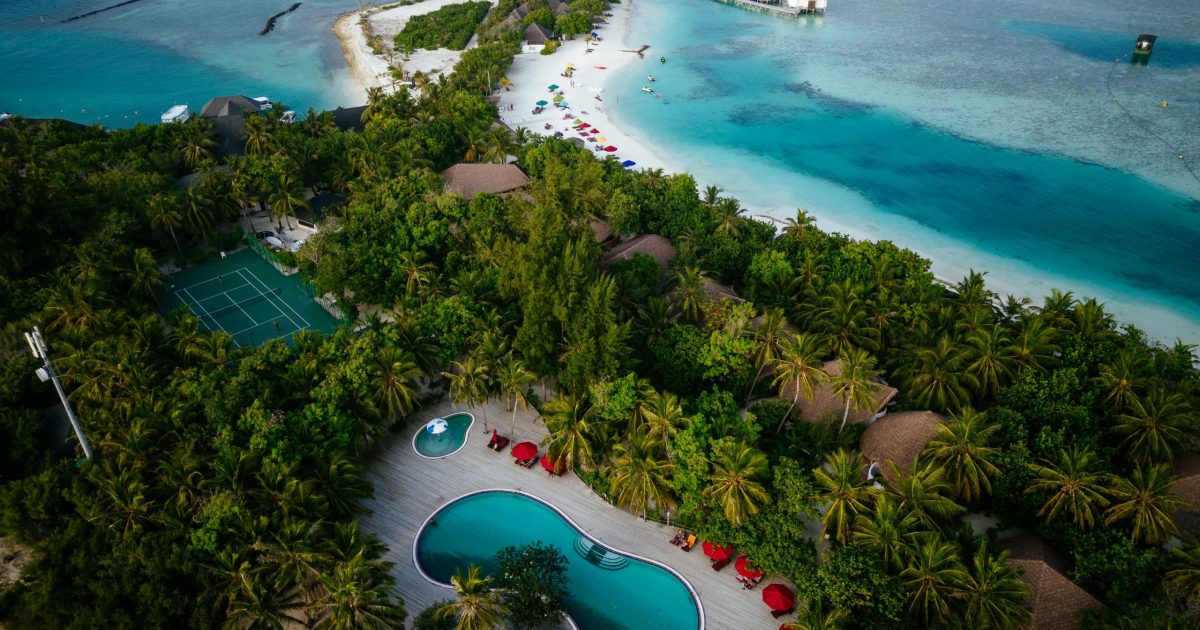 Experience Paradise with Complimentary Transfers at Cinnamon Hakuraa ...